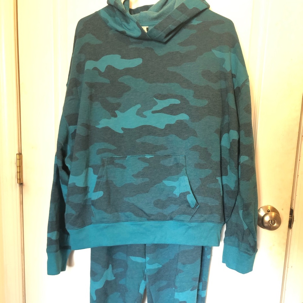 VS PINK teal camo hoodie sweat set